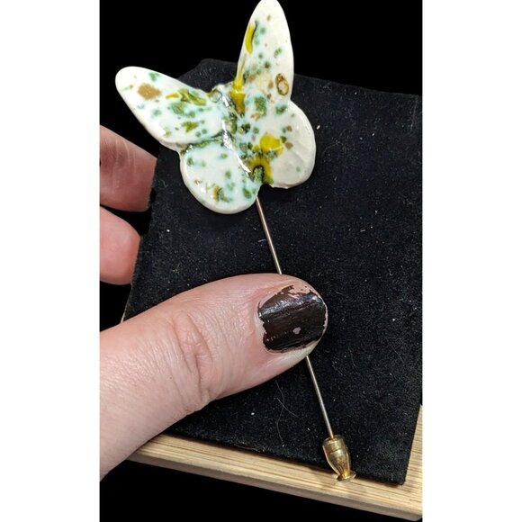 Vintage Ceramic Butterfly Stick Pin Mottled White And Green Glaze - Picture 2 of 6